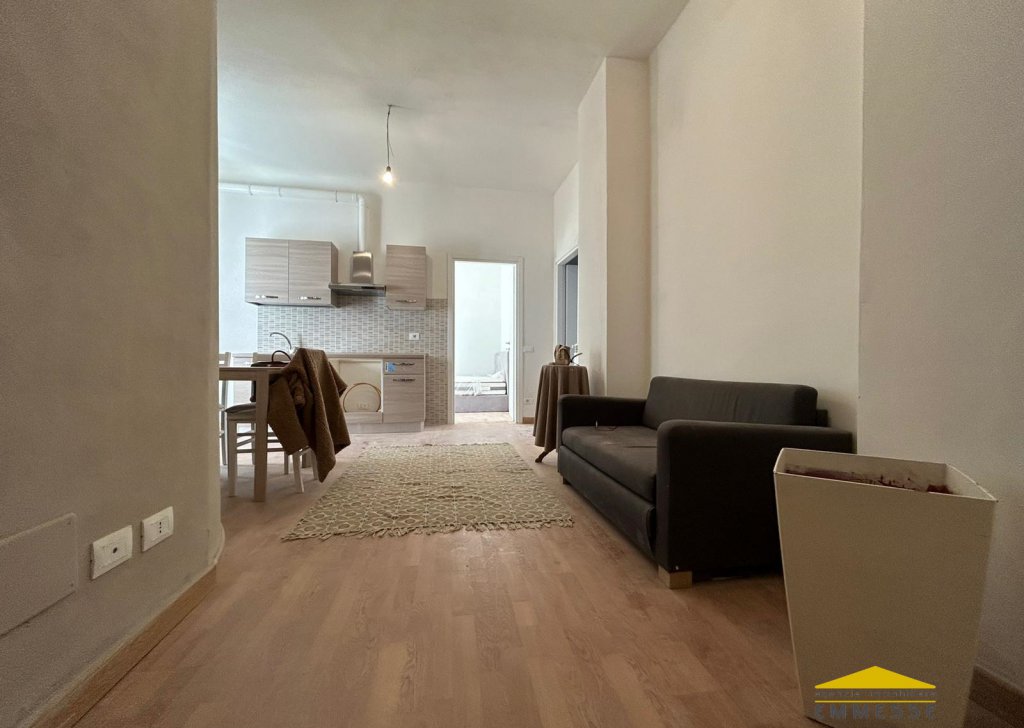 Appartamenti trilocale in vendita  60 m², Massa, località Centro