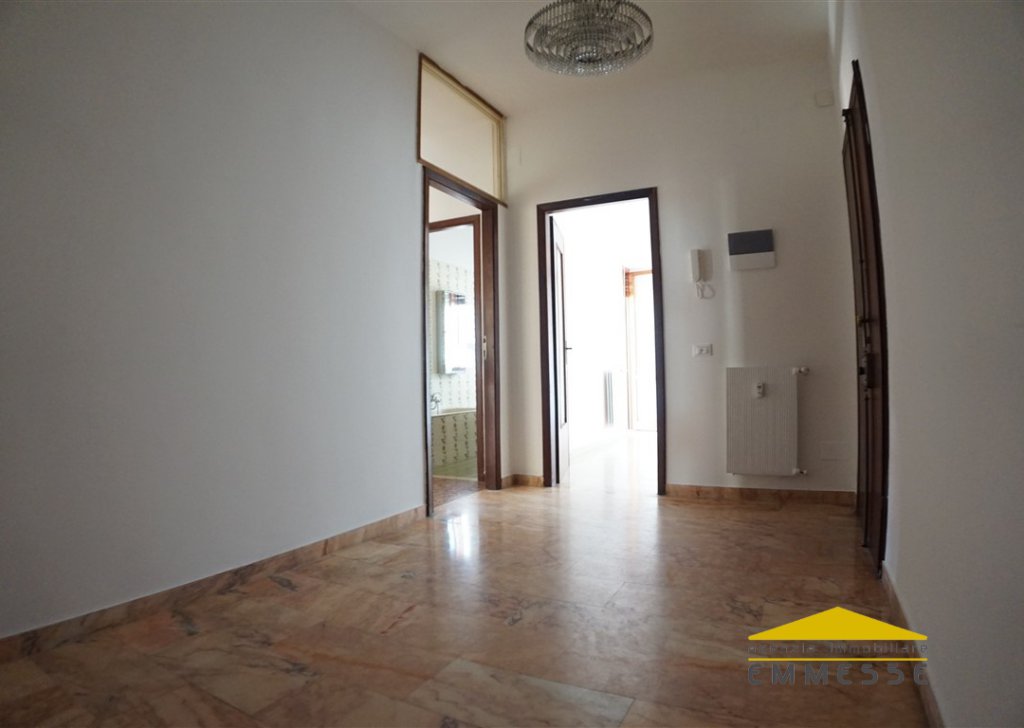 Appartamenti trilocale in vendita  70 m², Carrara, località Avenza