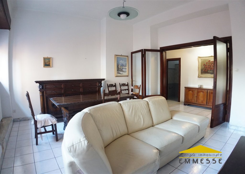 Appartamenti in vendita  100 m², Carrara, località Centro