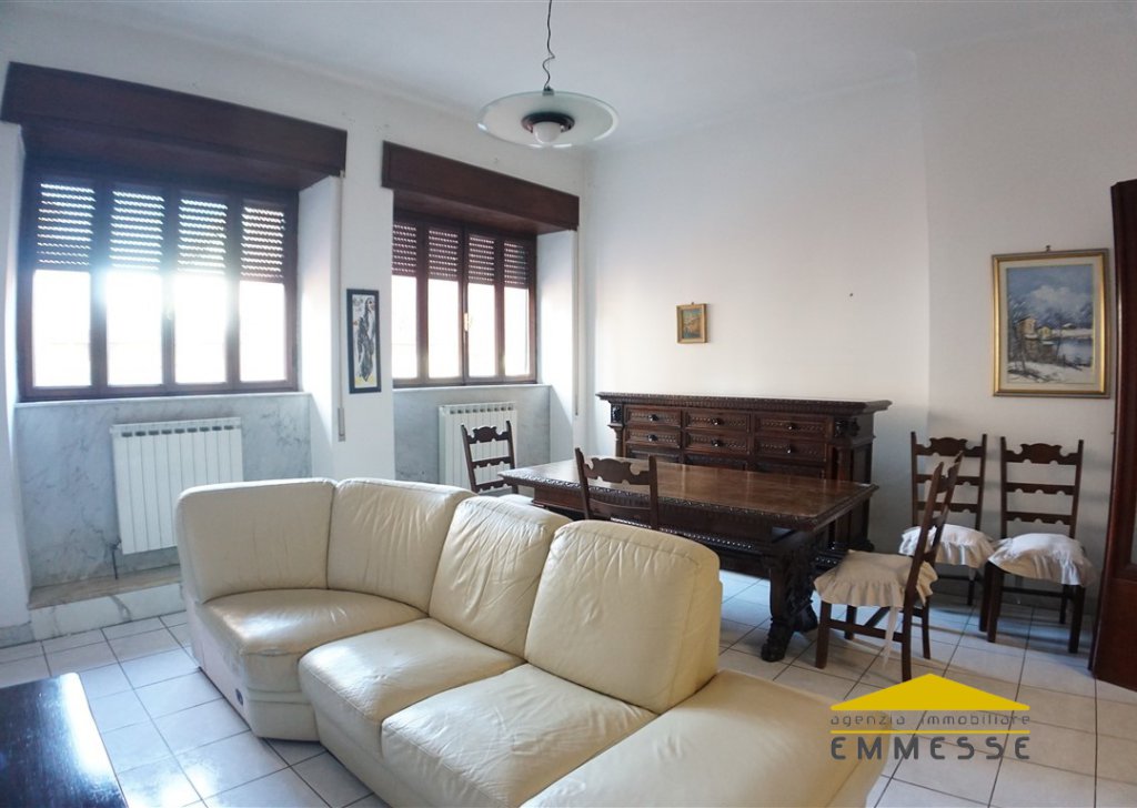 Appartamenti in vendita  100 m², Carrara, località Centro