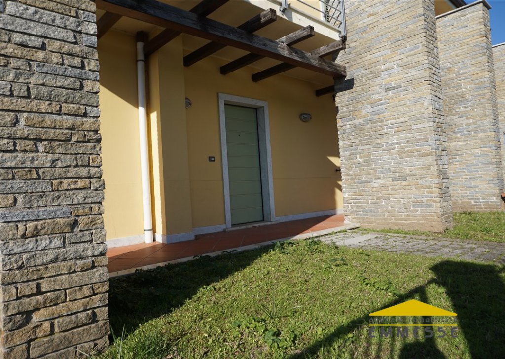 Ville/case indipendenti in vendita, Carrara, località Avenza