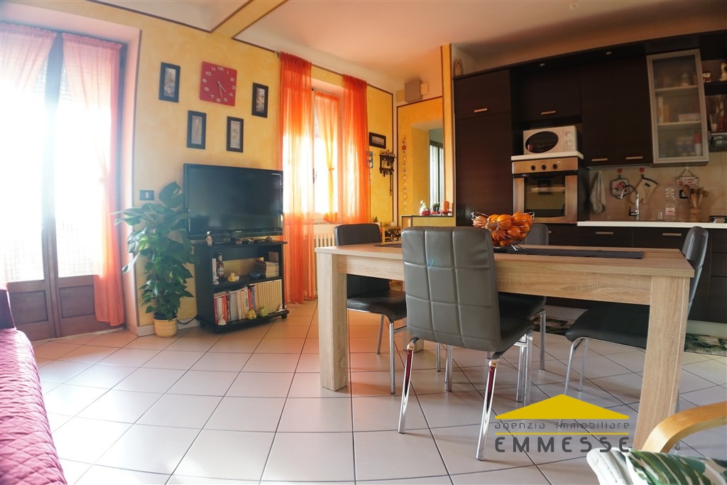Appartamento MASSA vendita  Turano  Agenzia Immobiliare Emmesse